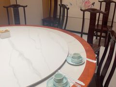 -梅利汴京烤鸭•开封豫菜地标店(东大街店)