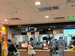 -麦当劳(上海虹桥站30B检票口楼上)
