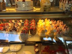 面包甜点陈列柜-味多美蛋糕(八大处店)