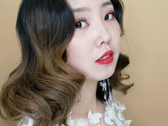 -金夫人化妆摄影职业培训学校
