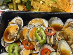 -喜悦小串丹东小黄牛海鲜烧烤大排档(民主广场店)