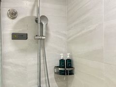 -白玉兰酒店(上海田子坊马当路地铁站店)