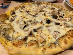-玛格萝妮比萨屋(四平店)
