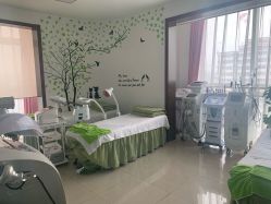 -荟草堂专业痘肌皮肤管理