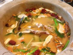 -抚仙湖生态石锅鱼野生菌(告庄店)