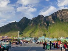 -百里峡七彩艺术小镇