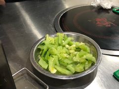 拍黄瓜-内蒙古海拉尔烤羊腿·烤全羊·烧烤