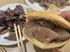 -闫家驴肉老店(华电一校店)