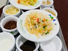 -朝伟清真铜瓢牛肉馆(三十年老·店)