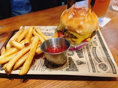 双重芝士汉堡-THE CORNER角落