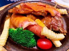 -香港新发烧腊茶餐厅(万象店)