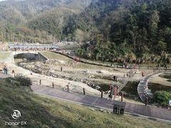-梅岭月亮湾山体公园