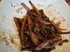 -侬佳蒸菜馆(听潮店)