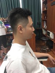 -青青男士理发馆（绅士复古油头馆）