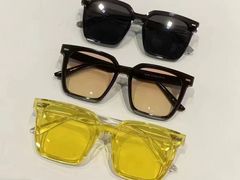 -爱视眸Eyeblling眼镜·依视路·蔡司镜片折扣店(百联南方商城购物中心)