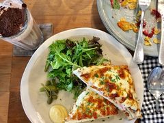 -ROAST coffee & eatery