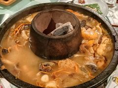 -彩云天云南餐厅