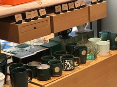 -星巴克臻选(上海合生汇1F店)