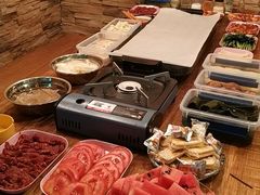 -玩坞轰趴馆·户外团建聚会主题生日派对馆(世豪广场店)