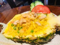 菠萝海鲜炒饭-mango tree芒果树泰国餐厅(青岛万象城店)