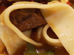 新疆大盘鸡-巴扎美食·新疆菜·西域歌舞表演餐厅(新疆大厦店)
