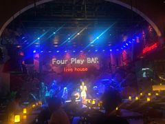 -FOUR PLAY BAR