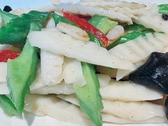 -五谷丰登农家院·地道胶东菜·海鲜烧烤(威海店)