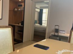 -墨客悦庭酒店(长沙麓谷涉外经济学院店)