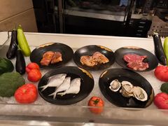 -元一希尔顿酒店·鲜切牛肉火锅禅自助餐厅