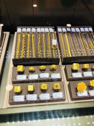 -六福珠寶(百联南方购物中心店)