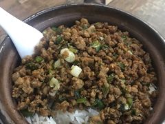 招牌鹅乸煲仔饭-阳江河堤老牌曾记美食