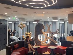 -TOP HAIR SALON