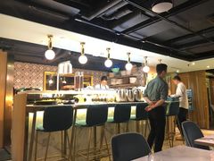 -La Mer Restaurant & Lounge