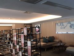 -深圳龙华大浪商业中心亚朵X酒店