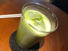 -彳亍咖啡·这里(水湾路店)