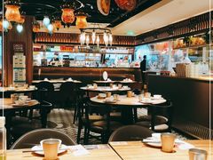 大堂-耶里夏丽·丝路国际新疆菜·清真食品(徐汇南丹东路臻选店)