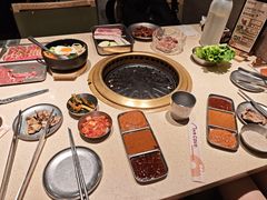 -蚂蚁洞·烤肉大营地(上海静安大悦城店)