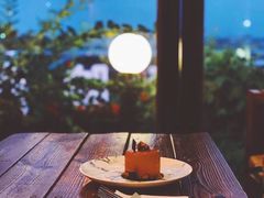 靠窗位-庭院咖啡