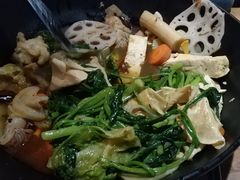 -万记麻辣烫国展总店