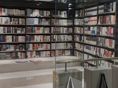 -钟书阁(群光广场店)