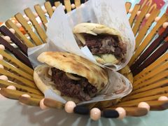 -闫家驴肉老店(华电一校店)