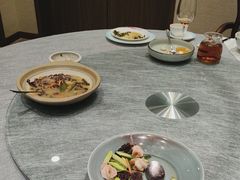-彩云天云南餐厅