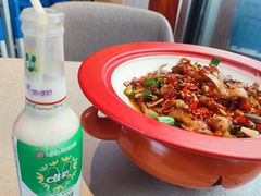 -有红鸡毛店·川菜(建设路店)