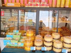 面包甜点陈列柜-皇家美孚(麦岛店)