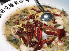 -江渔儿酸菜鱼·拔草餐厅(虎门君乐汇店)