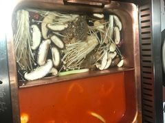 -老牌坊云南鱼豆花火锅(嵩山店)
