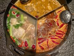 -三出山火锅(南京万象天地店)