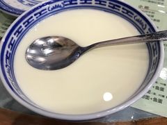 -赵记传承特色牛奶甜品(泉城广场店)