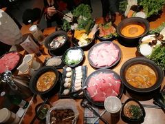 -呷哺呷哺(松北万象汇店)
