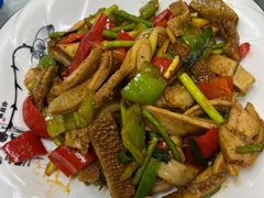 -三江源美食城